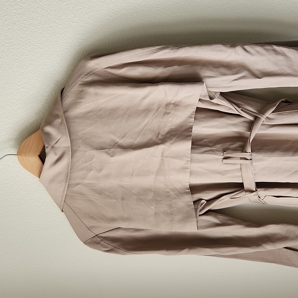 Darling Tan Beige "Overcast" Lightweight Belted Trench Coat sz M Trendy Classic - Picture 9 of 13